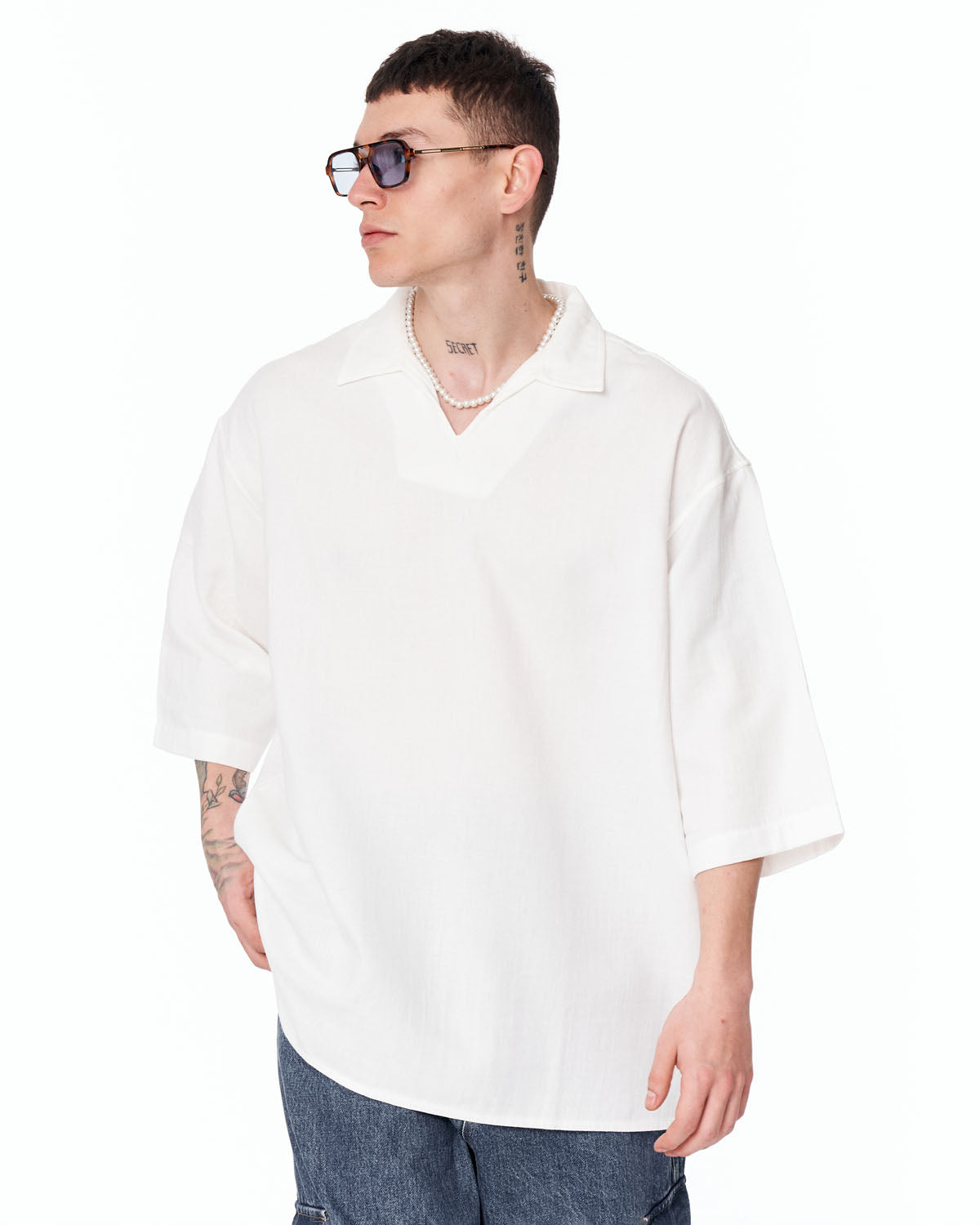 Men's Oversized Linen Fabric Shirt with V-Neck in White | Martin Valen Men's Oversized Linen Fabric Shirt with V-Neck in White | Martin Valen